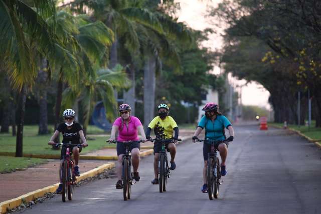 Com 96% de UTIs ocupadas, prefeitura prepara medidas para conter vírus