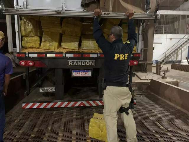 Preso com maconha recorde, motorista confundiu policial com traficante