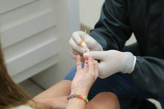 Farmácias fazem testes Swab nasal e teste rapido de sague. (Foto: Kísie Ainoã)