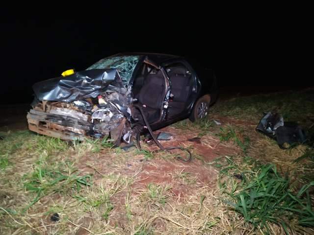 Homem morre e duas ficam gravemente feridas em colis&atilde;o de ve&iacute;culos na BR-376