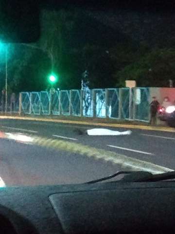Homem morre atropelado ao tentar atravessar a Costa e Silva 