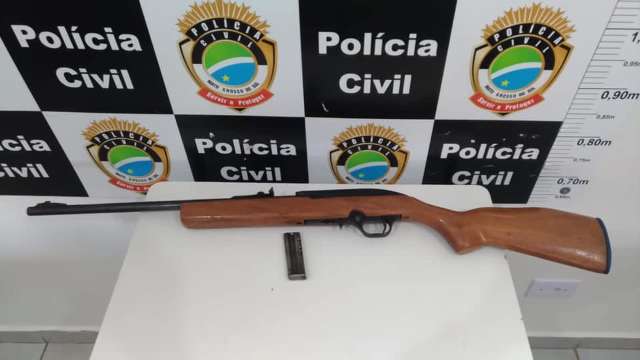 Pol&iacute;cia prende suspeito de matar cachorro a tiro de espingarda
