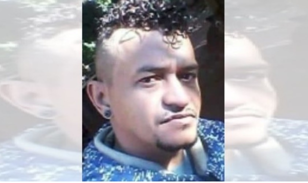 Homem espancado ap&oacute;s boatos em grupo de WhatsApp morre no hospital 