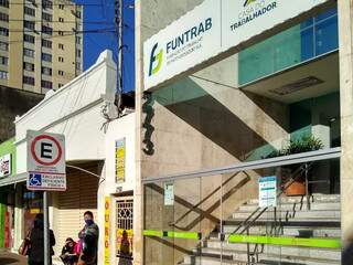 Entrada da sede da Funtrab em Campo Grande. (Foto: Divulgação)