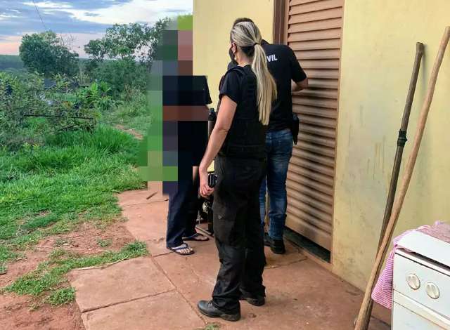 Com apoio da mulher, homem estuprava filhas de 11 e 14 anos