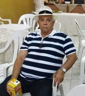 Amável, amigo e solidário, Dorvalino partiu aos 78 anos, sem despedida da esposa e do filho que seguem internados. (Foto: Arquivo Pessoal)