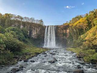 Cachoeira Salto do Majestoso, no Parque Municipal Salto do Sucuriú, um dos principais atrativos turísticos em Costa Rica (Foto: Maurício Oliveira/Reprodução)
