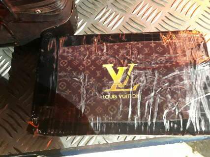 Investiga&ccedil;&atilde;o liga quadrilha em MS a carga de coca&iacute;na com marca da Louis Vuitton