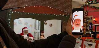 Em cabine especial, Papai Noel conversa via &#34;zap&#34; (Foto: Divulgação/Norte Sul Plaza)