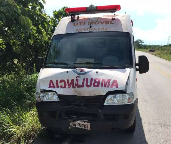 Paciente com covid morre em acidente com ambul&acirc;ncia e quatro ficam feridos