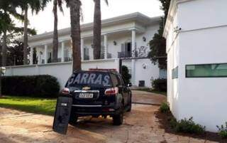 Garras foi até a mansão de Fahd Jamil, em junho deste ano, durante Operação Omertà (Foto: Direto das Ruas)