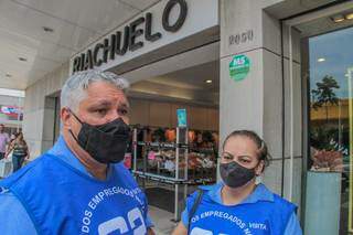 Fiscalização verificou denúncia contra loja esta manhã, em Campo Grande (Foto: Marcos Maluf)