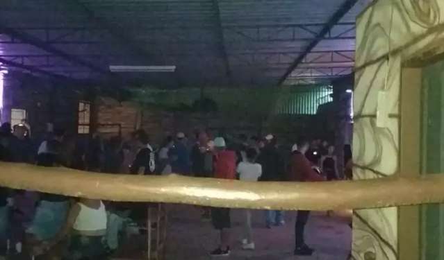 Duas festas com quase 400 pessoas s&atilde;o encerradas pela Guarda