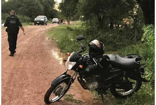 Sob chuva, motociclista perde controle e passageira de moto morre 