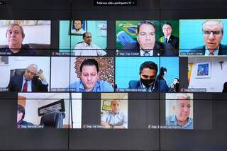 Deputados durante votação de projetos na Assembleia (Foto: Assessoria - ALMS)