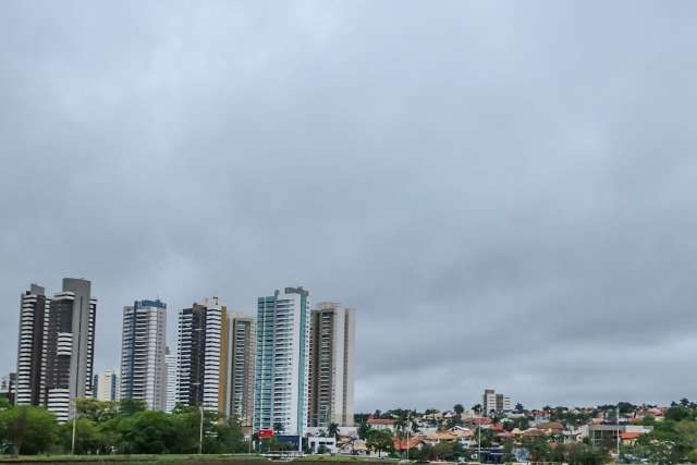 Semana começa com muitas nuvens e temperaturas amenas 