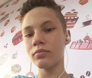 Adolescente desapareceu na tarde de ontem (6), família está desesperada (Foto: Arquivo Pessoal)