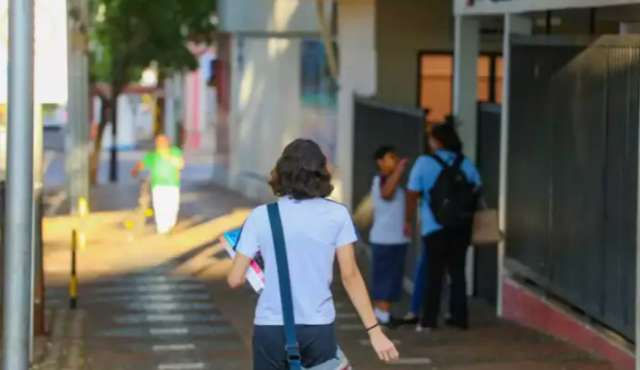 Pesquisa mostra diferen&ccedil;a de 467,61% e escola cobrando R$ 3 mil de mensalidade