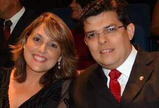 Andréia e Gilmar Olarte na cerimônia de posse da prefeitura, em março de 2014, quando ainda eram casados (Foto/Arquivo: Facebook)