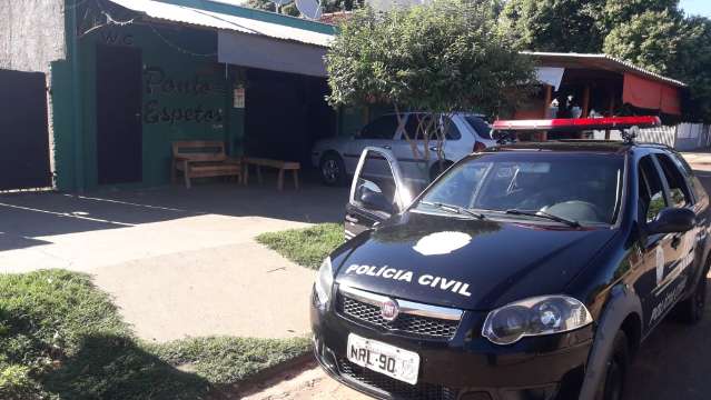 Homem &eacute; preso vendendo espetinho com &ldquo;adicional&rdquo; de crack e coca&iacute;na