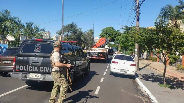 Prefeitura e Garras saem às ruas para retirada de bancas do jogo do bicho