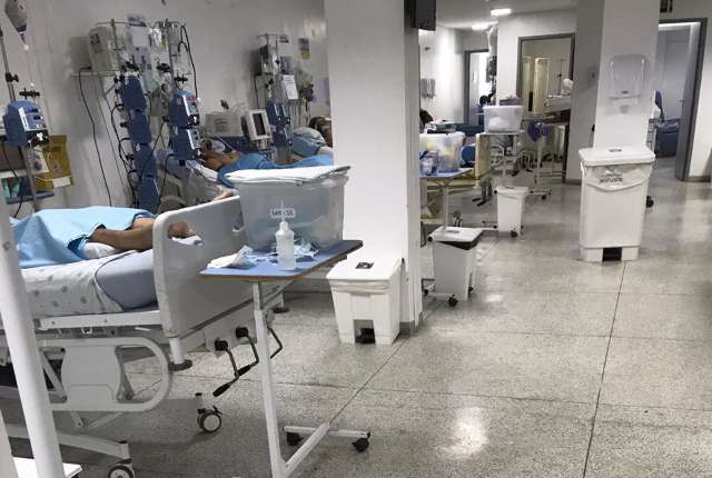 Com UTI lotada e médicos sem salário, Dourados “empilha” mortes pela covid