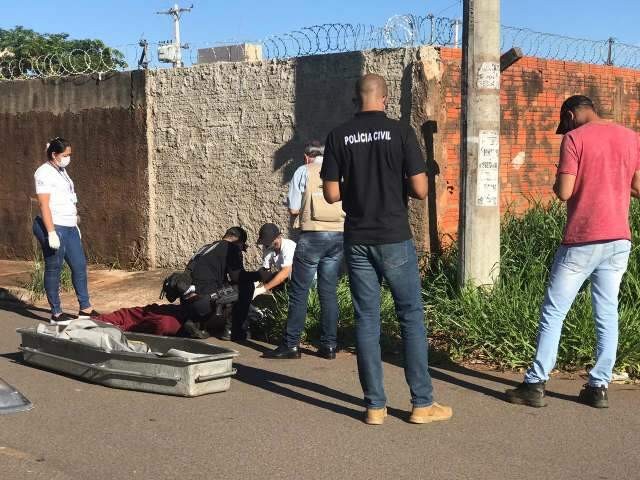 Preso do regime aberto &eacute; executado em frente &agrave; Casa do Albergado