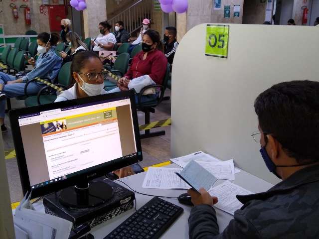 Com 427 oportunidades, Funtrab tem vagas de pedreiro a analista de cr&eacute;dito