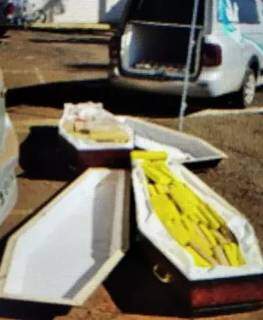 Caixões abarrotados de maconha, apreendidos em Jateí. (Foto: Divulgação)