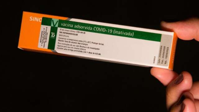 Anvisa autoriza uso emergencial de vacinas contra covid-19