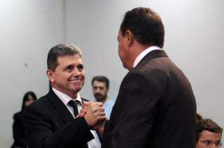Vereadores João Rocha e Carlão durante eleição da mesa diretora passada (Foto: Divulgação - CMCG)