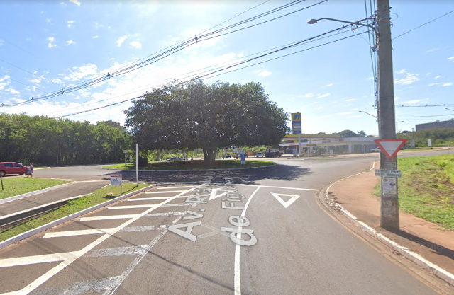 Motorista &lsquo;fura&rsquo; blitz e persegui&ccedil;&atilde;o s&oacute; termina por falta de combust&iacute;vel
