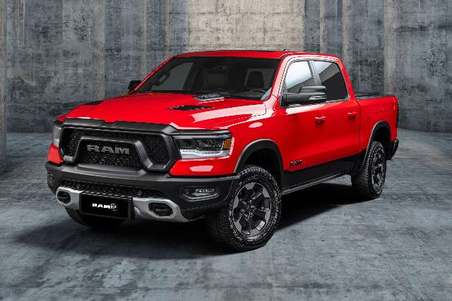 Nova Ram 1500 é lançada no mercado brasileiro com motor V8 de 400cv