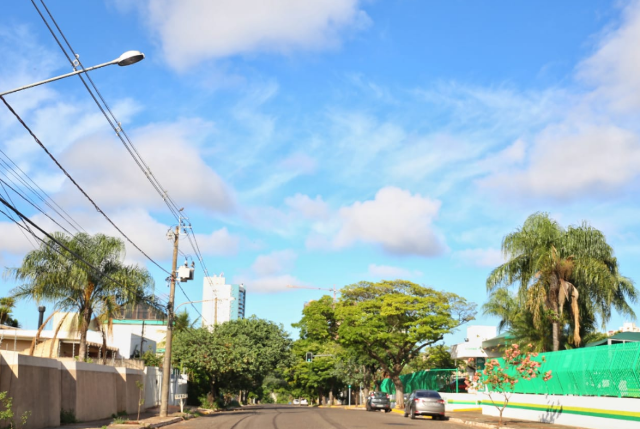 S&aacute;bado amanhece com c&eacute;u aberto, mas previs&atilde;o &eacute; de pancadas de chuva com trovoada
