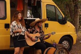 Ana e Pedro fazem &quot;remelexo consciente&quot; em clipe gravado ao vivo