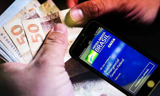 Caixa paga hoje pen&uacute;ltima parcela do aux&iacute;lio emergencial