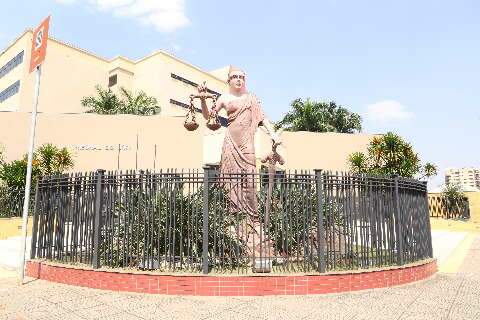 Justi&ccedil;a manda curso restituir em dobro alunos enganados