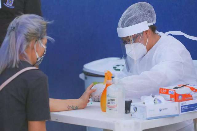 Com maioria dos estados em fase vermelha, Brasil tem 181.143 mortes pela covid