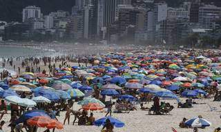 A tendência é que se repita, por exemplo, o que se viu na praia de Ipanema, no Rio, no último 7 de Setembro (Foto: Reprodução)