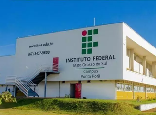 Fachada do Instituto Federal em Ponta Porã, município distante 323 quilômetros de Campo Grande (Foto: divulgação)