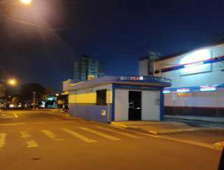 Posto da PM na Avenida Marcelino Pires fechado neste início de noite (Foto: Helio de Freitas)