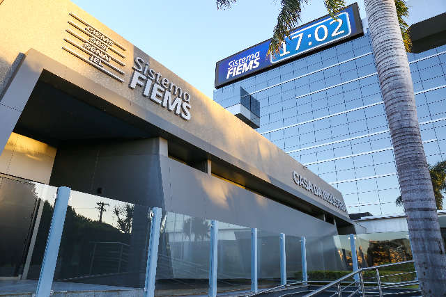 Fiems reserva 150 mil doses da vacina &#039;anticovid&#039; para funcion&aacute;rios da ind&uacute;stria