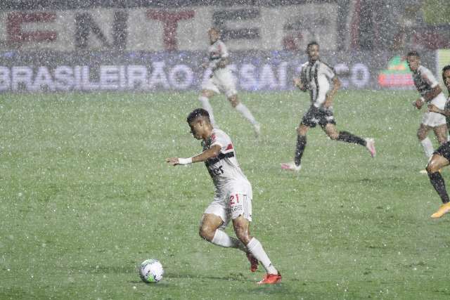 S&atilde;o Paulo domina Atl&eacute;tico-MG, vence e volta a abrir vantagem no Brasileir&atilde;o