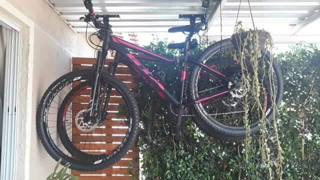 No maior condom&iacute;nio da Capital, ladr&otilde;es miram em bicicletas caras