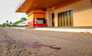 Homem morre durante tentativa de roubo a lanchonete 