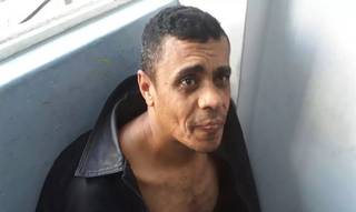 Adélio Bispo preso após facada contra Bolsonaro em 2018. (Foto: Divulgação)