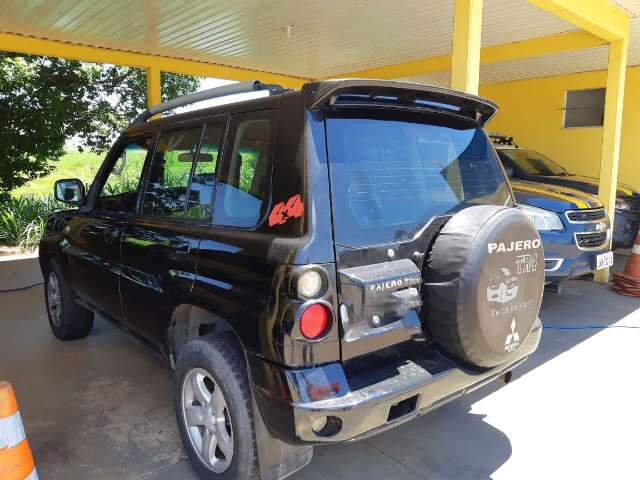 PRF recupera ve&iacute;culos adulterados e prende 4 suspeitos de recepta&ccedil;&atilde;o na BR-267