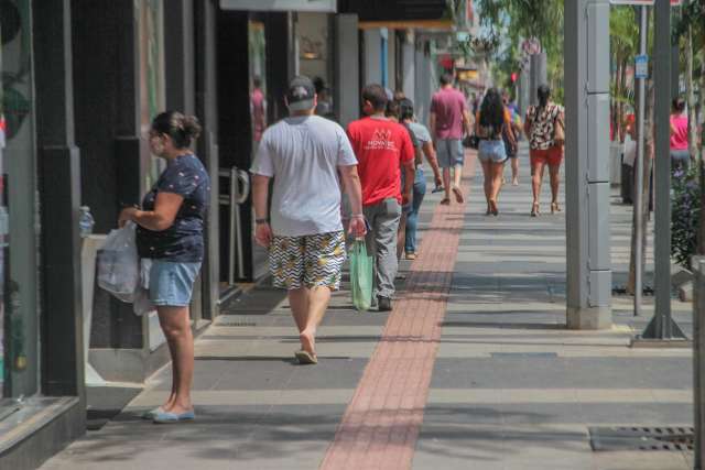 &Uacute;ltimo domingo antes do Natal &eacute; de &quot;paradeira&quot; no Centro