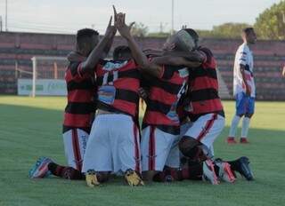 Jogadores do Águia Negra comemoram gol marcado sobre a Serc (Foto: Divulgação)