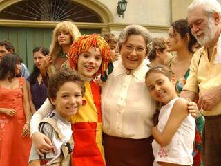 Nicette junto ao elenco de &#34;Sítio do Picapau Amarelo&#34; (Foto: Reprodução/TV Globo)